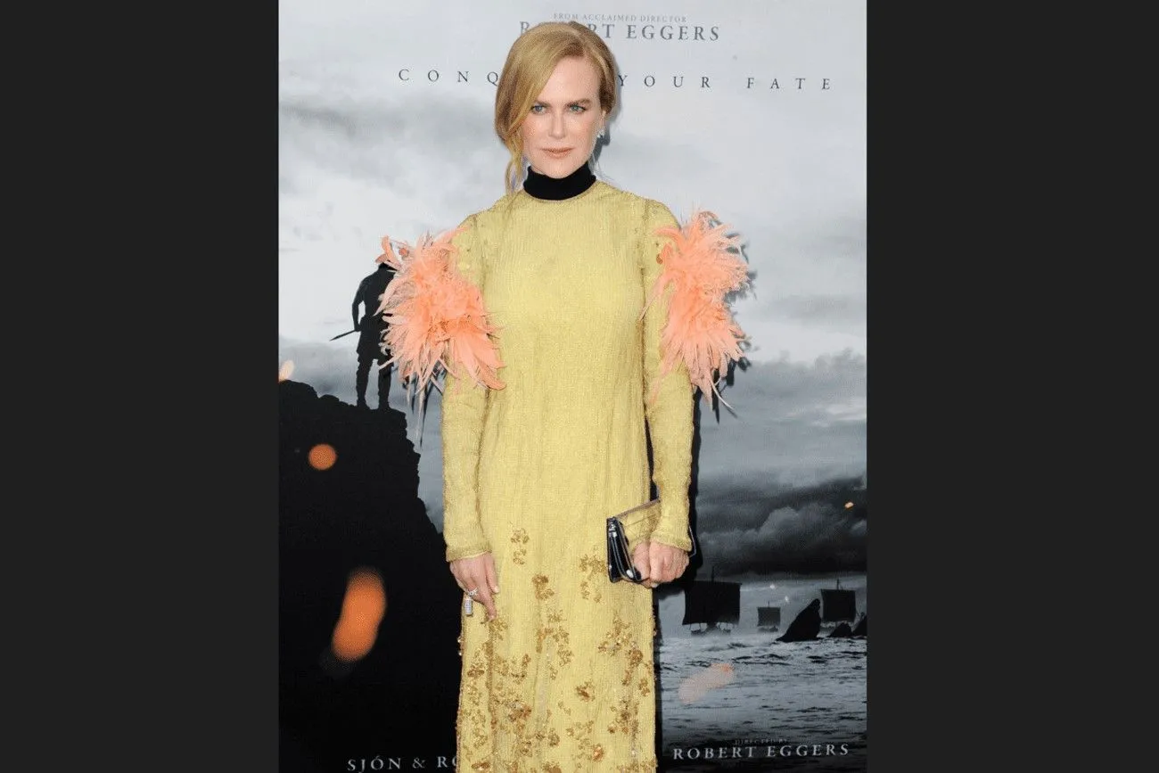 Nicole Kidman and pink feathers.jpg?format=webp