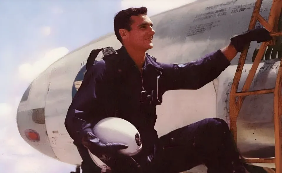 24 (1).jpg?format=webp