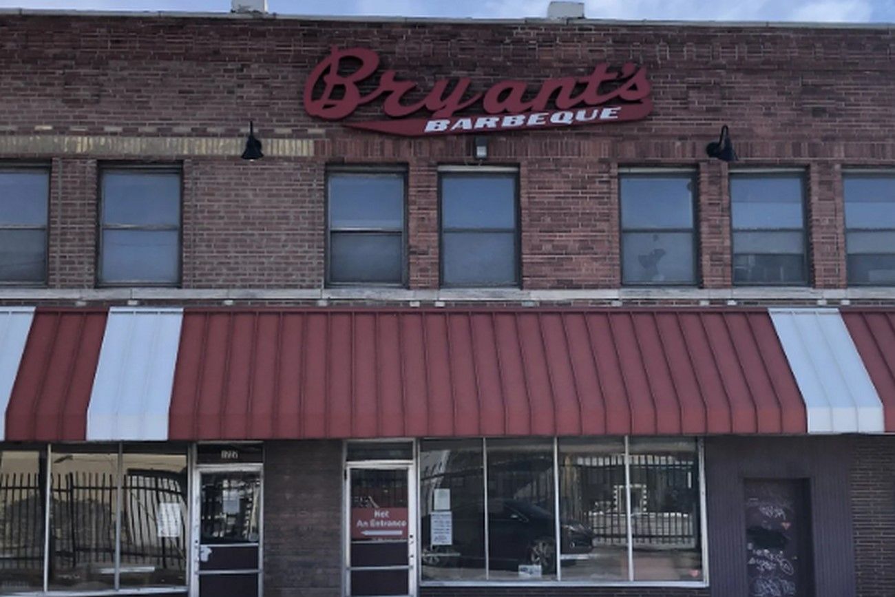 25. Arthur Bryant’s Barbeque – Kansas City, Missouri.jpg