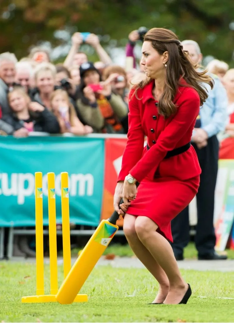 30. Kate Middleton Plays Cricket in Heels in New Zealand.jpg?format=webp