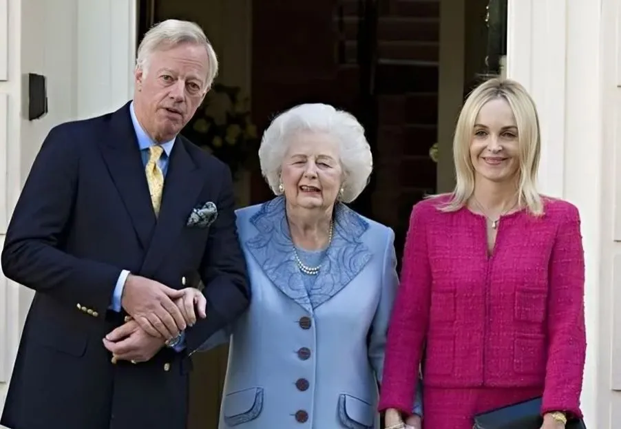 52 (1).jpg?format=webp