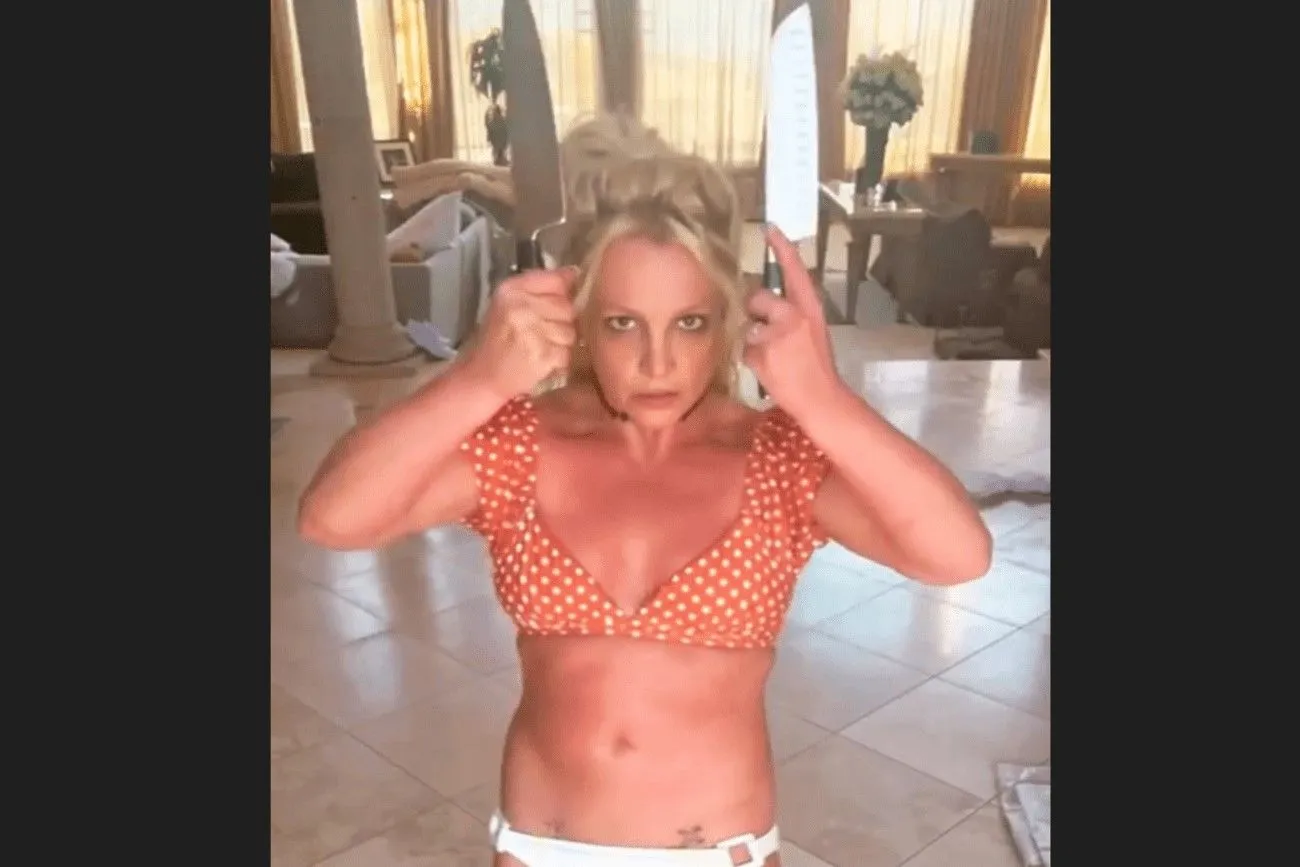 Britney Spears danced with knives! .jpg?format=webp