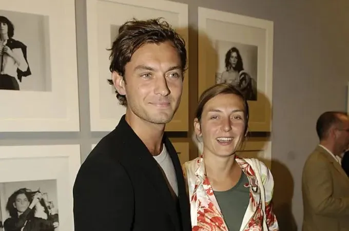 GettyImages-78349394-Bet-You-Never-Knew-These-Mega-Stars-Less-Famous-Siblings-Jude-Law-With-His-Sister-Natasha.jpg?format=webp