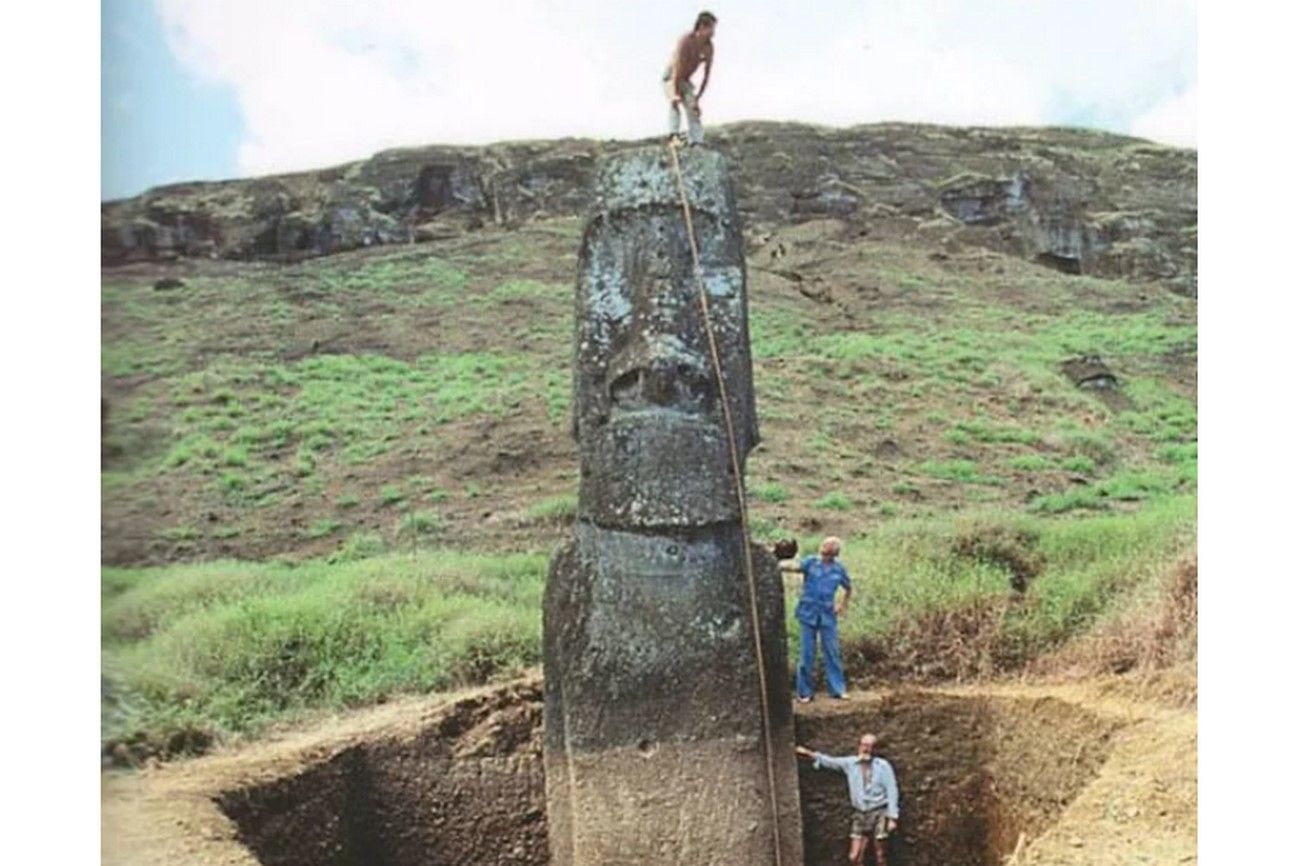 The Easter Island Moai.jpg