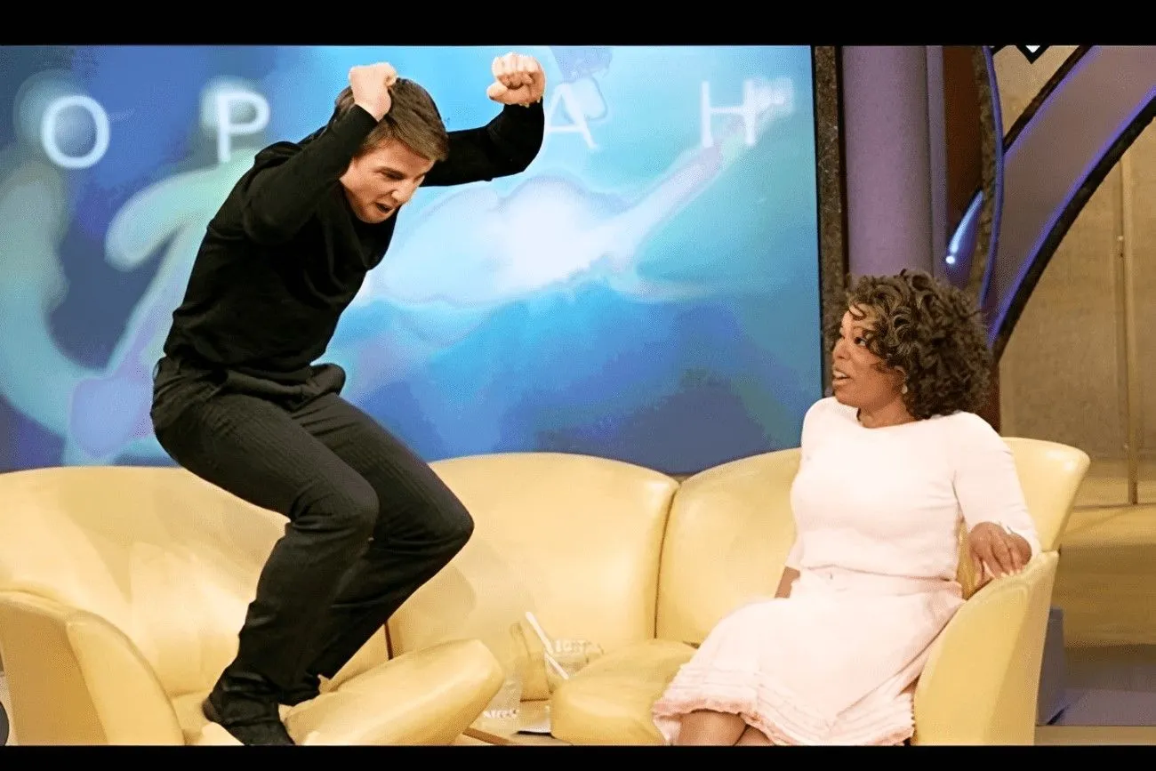 Tom Cruise jumped on the couch during the interview!.jpg?format=webp